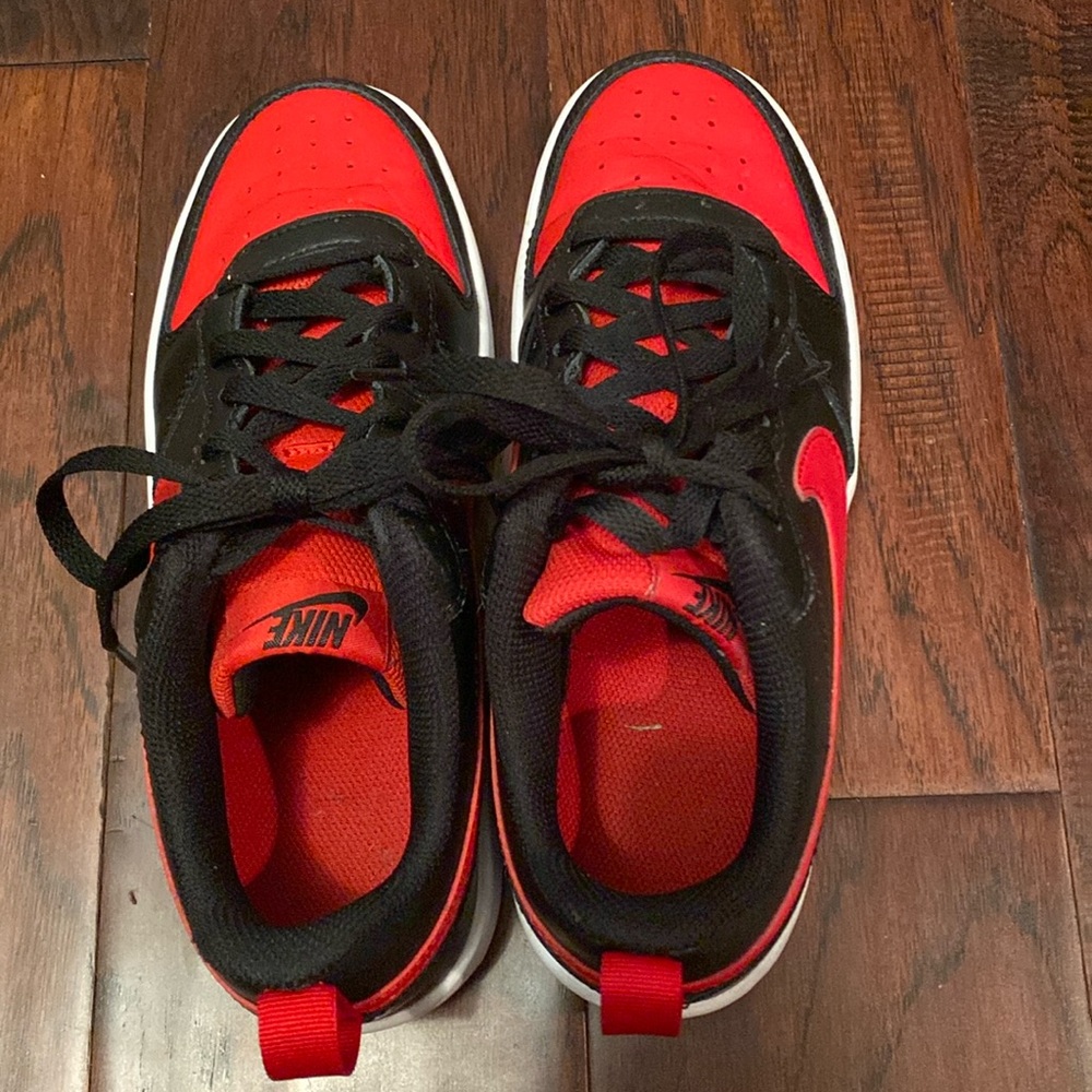Nike shoes - 6 youth